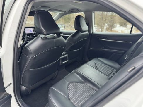 Used 2024 Toyota Camry SE image 12