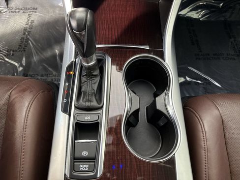 Used 2016 Acura TLX w/ Technology Package FWD image 17
