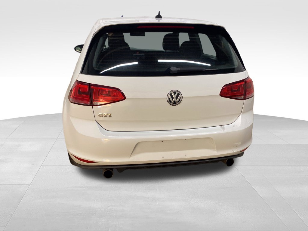 Used 2016 Volkswagen Golf 2-Door FWD image 5