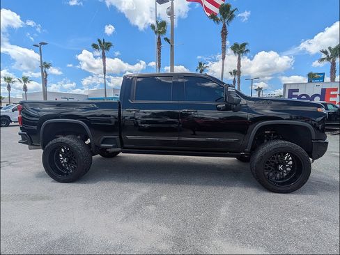 Used 2024 Chevrolet Silverado 2500 High Country w/ Midnight Edition AWD/4WD image 24