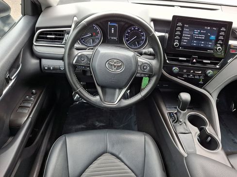 Used 2021 Toyota Camry SE FWD image 11