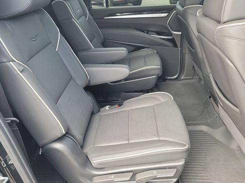 Certified 2025 Cadillac Escalade ESV Sport AWD/4WD image 27