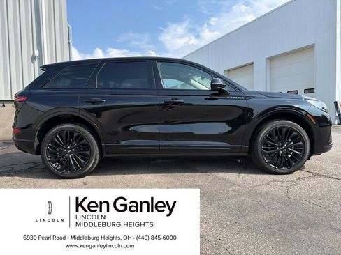 Used 2023 Lincoln Corsair AWD w/ Equipment Group 101A image 4