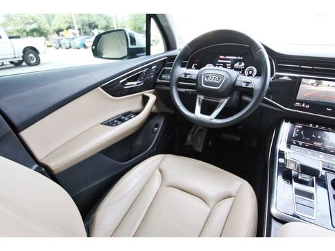 Used 2022 Audi Q7 3.0T Premium Plus w/ Premium Plus Package AWD/4WD image 7