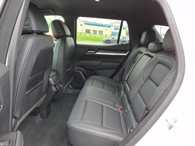 Used 2026 GMC Terrain Elevation w/ Elevation Premium Package FWD image 10