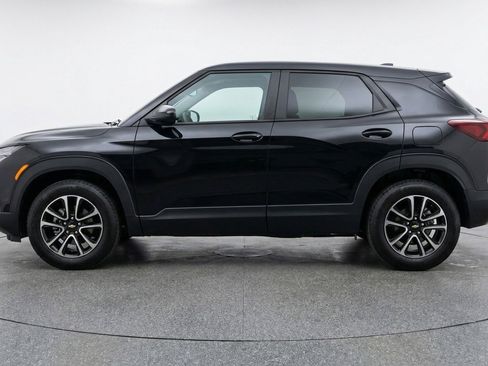Used 2025 Chevrolet TrailBlazer LT FWD image 5