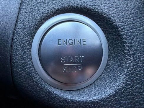 Used 2016 Mercedes-Benz C 300 4MATIC Sedan image 22