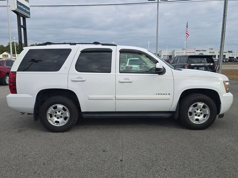 Used 2009 Chevrolet Tahoe LT w/ Luxury Package image 3