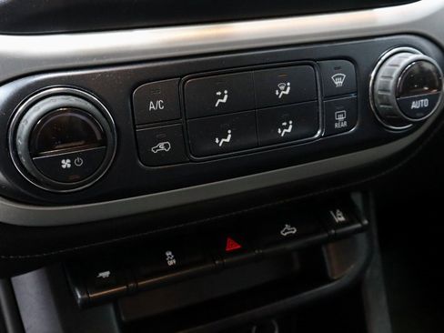 Used 2018 GMC Canyon SLE w/ SLE Convenience Package image 30