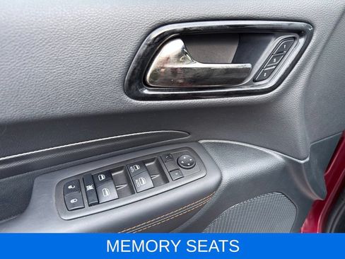 Used 2022 Dodge Durango R/T w/ Blacktop Package AWD/4WD image 9