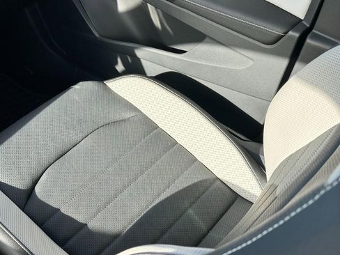 Used 2025 Volkswagen Taos SEL w/ Black Wheel Plus Package image 16