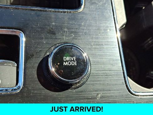 Used 2025 Lincoln Aviator AWD image 25