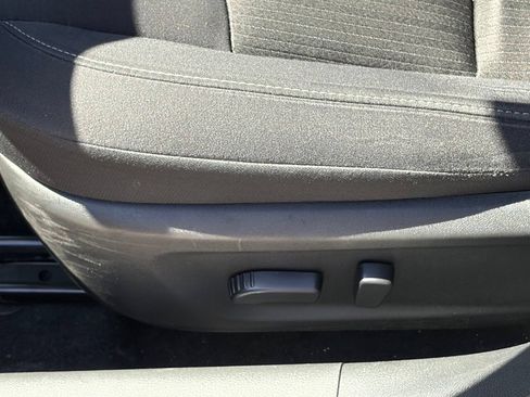 Used 2025 Nissan Altima 2.5 SV FWD image 6