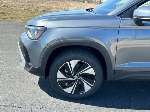 New 2026 Volkswagen Taos SE AWD/4WD image 7