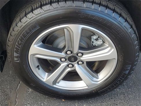 Certified 2024 Ford Edge SEL w/ Convenience Package image 5