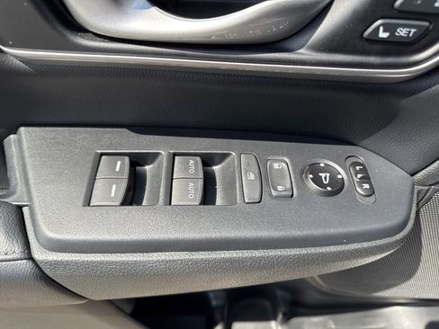 Used 2020 Honda CR-V Touring image 27