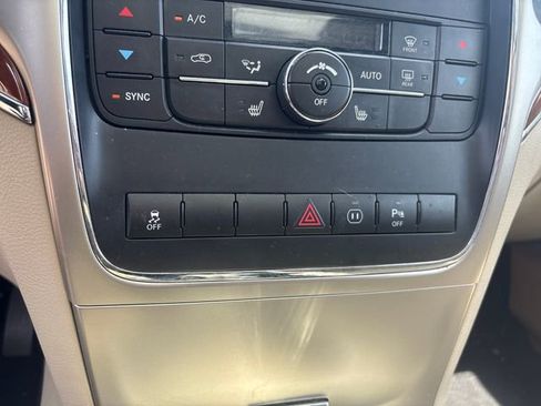 Used 2011 Jeep Grand Cherokee Limited AWD/4WD image 31