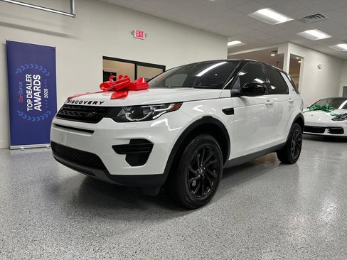 Used 2019 Land Rover Discovery Sport SE AWD/4WD image 4