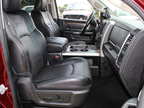 Used 2016 RAM 3500 Laramie image 24