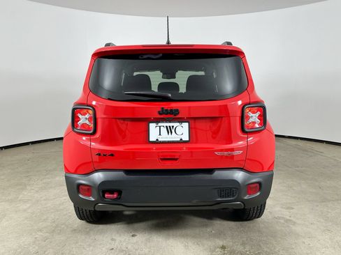 Used 2023 Jeep Renegade Trailhawk w/ Trailhawk Elite Group AWD/4WD image 37