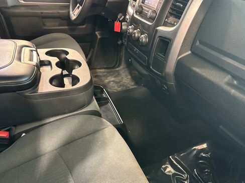 Used 2021 RAM 1500 Classic SLT AWD/4WD image 17