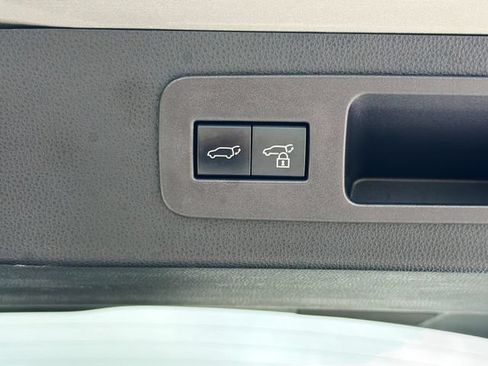 Used 2023 Lexus LX 600 F Sport w/ Accessory Package (A2) AWD/4WD image 14