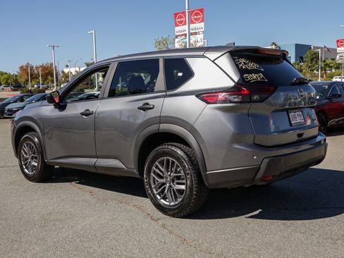Used 2024 Nissan Rogue S AWD/4WD image 7