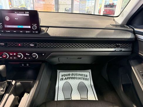 Used 2025 Honda Accord SE image 14