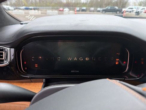 Used 2022 Jeep Grand Wagoneer Series III w/ Rear-Seat Entertainment Group AWD/4WD image 3