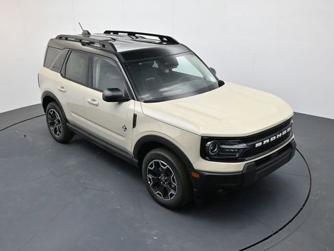 New 2025 Ford Bronco Sport Outer Banks AWD/4WD image 17
