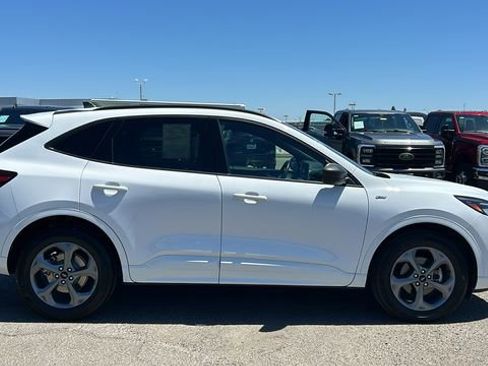 Certified 2023 Ford Escape ST-Line w/ Tech Pack #1 AWD/4WD image 2