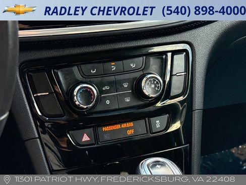 Used 2020 Buick Encore Preferred image 19
