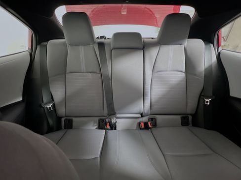 Used 2025 Toyota Corolla SE image 33