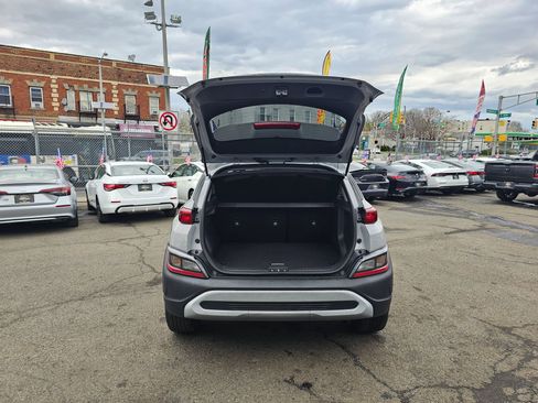 Used 2023 Hyundai Kona SEL image 8