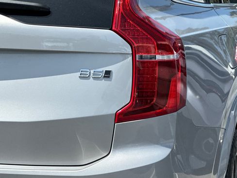 Certified 2025 Volvo XC90 B5 Core AWD/4WD image 33