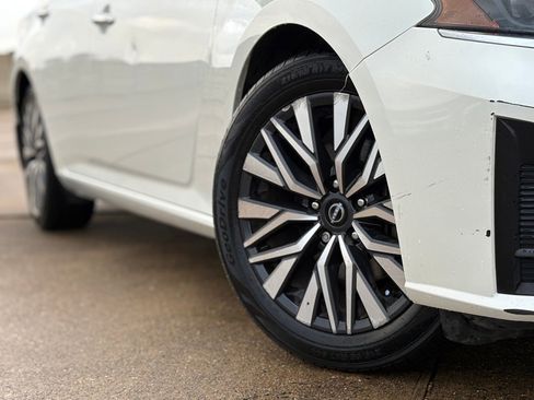 Certified 2024 Nissan Altima 2.5 SV image 8