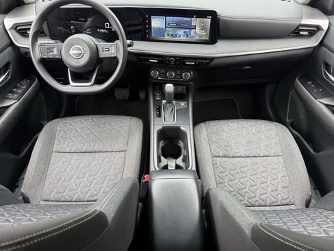 Used 2025 Nissan Kicks SV FWD image 10