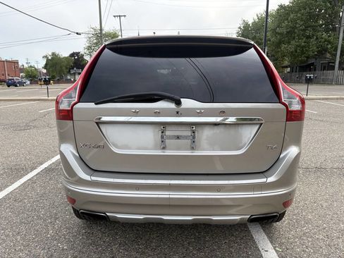 Used 2015 Volvo XC60 T6 Platinum FWD image 11