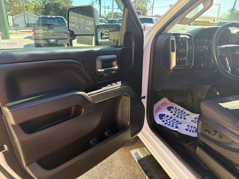 Used 2015 Chevrolet Silverado 2500 LT w/ LT Convenience Package image 17