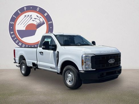 New 2025 Ford F250 XL w/ F-250 >10K GVWR Package RWD image 2