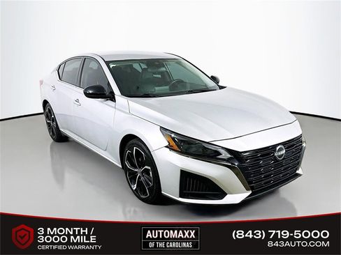 Used 2023 Nissan Altima 2.5 SR image 1