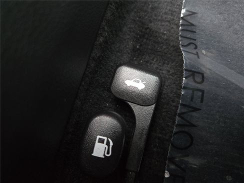 Used 2017 Hyundai Elantra Limited image 17