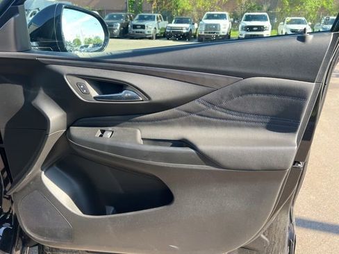 Used 2024 Buick Envista Sport Touring w/ Convenience I Package FWD image 10