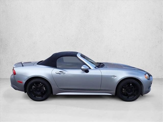 Used 2017 FIAT 124 Spider Lusso RWD image 11