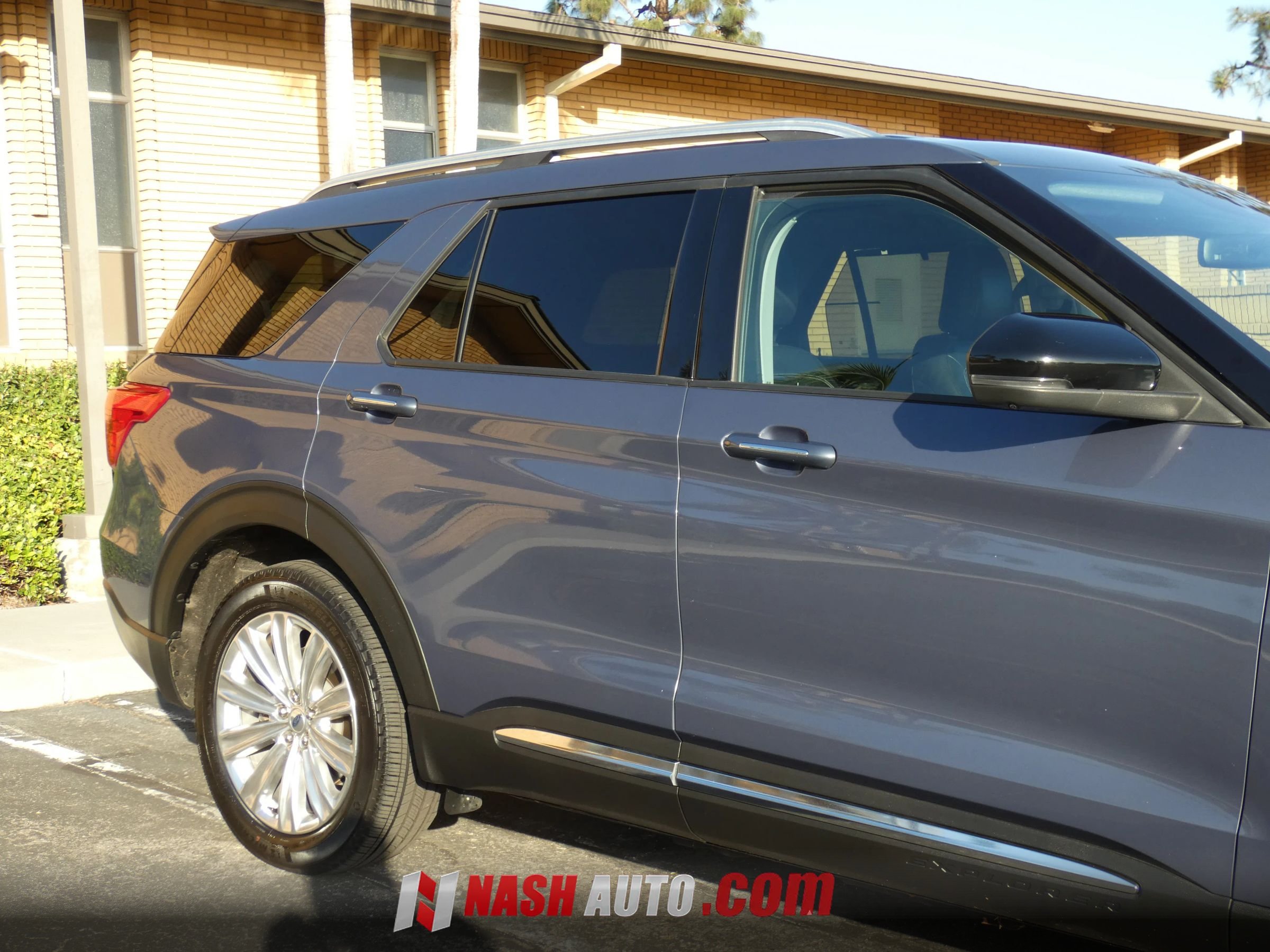 Used 2021 Ford Explorer Limited AWD/4WD image 7