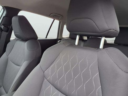Used 2026 Toyota Corolla Cross LE FWD image 16