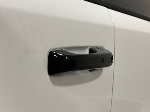 Used 2025 RAM 1500 Big Horn AWD/4WD image 13