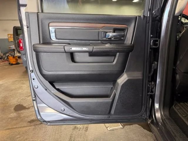 Used 2017 RAM 1500 Laramie w/ Convenience Group AWD/4WD image 21