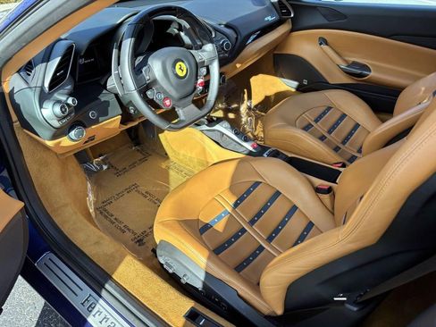 Used 2017 Ferrari 488 Spider image 29