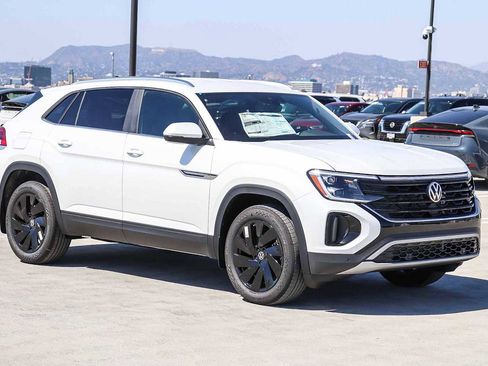 New 2026 Volkswagen Atlas Cross Sport SE AWD/4WD image 3